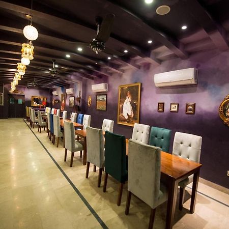 Hotel Holiday Lahore Eksteriør bilde