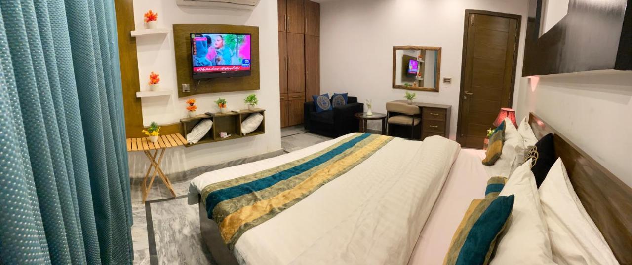Hotel Holiday Lahore Eksteriør bilde
