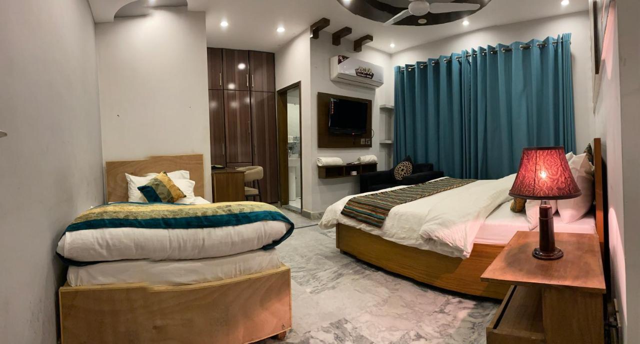 Hotel Holiday Lahore Eksteriør bilde